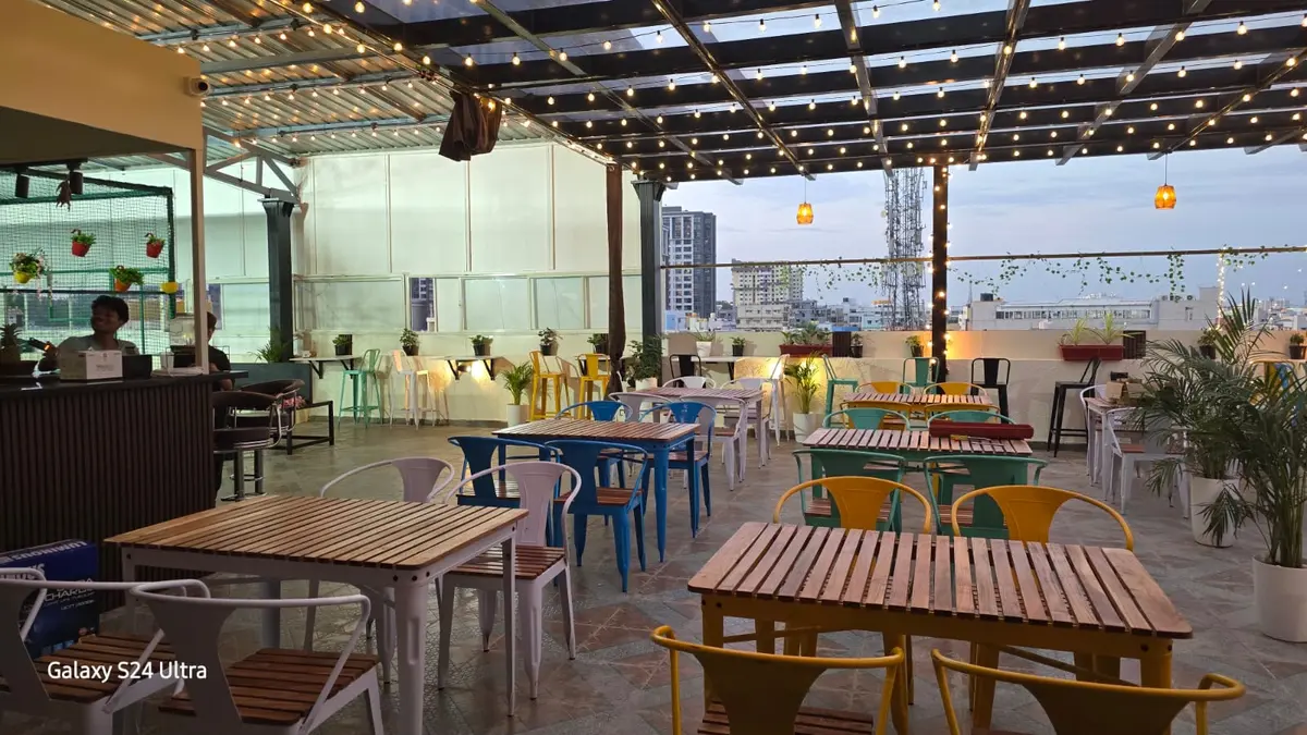 Rooftop cafe counter